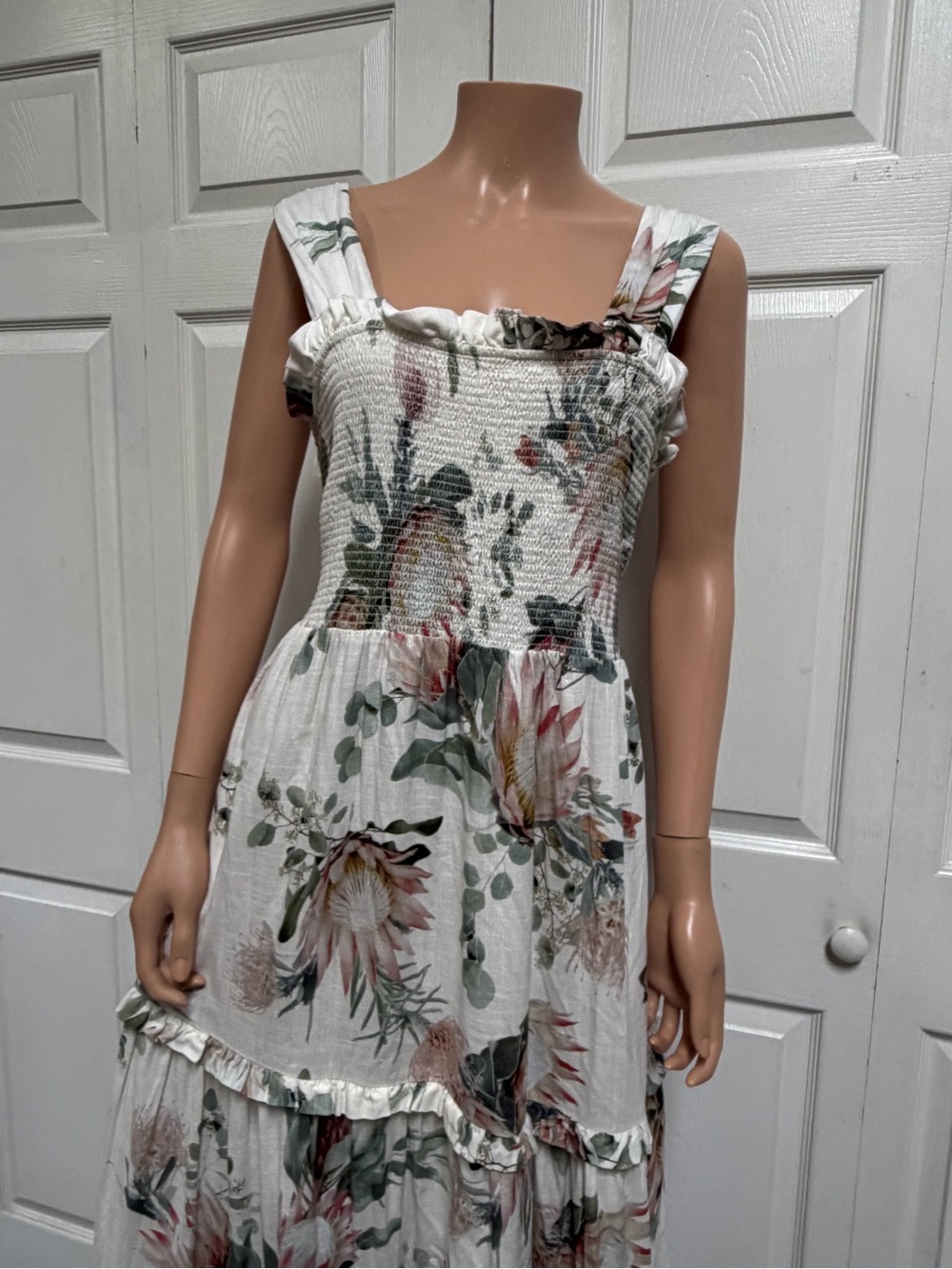 Express Linen Bland Floral Smocked Tiered Maxi Dress Size L - Picture 5 of 15